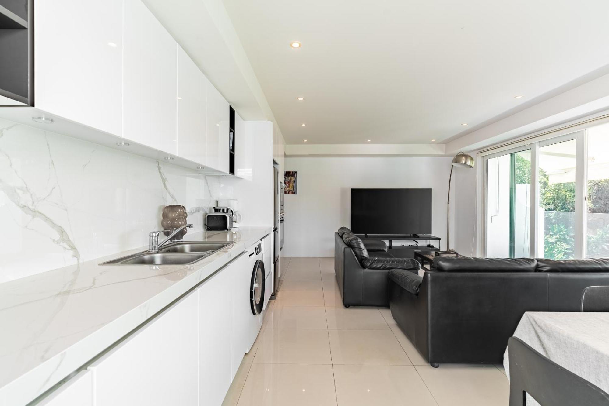 Kata Ocean View Apartment Exterior photo